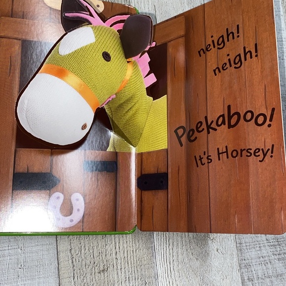 Pop Up Peekaboo Farm children’s book - Picture 6 of 10